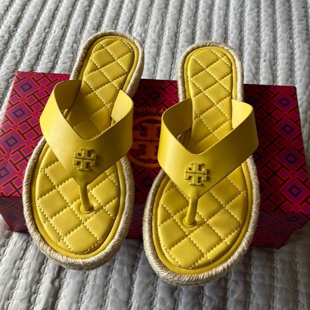 Quilted yellow espadrilles